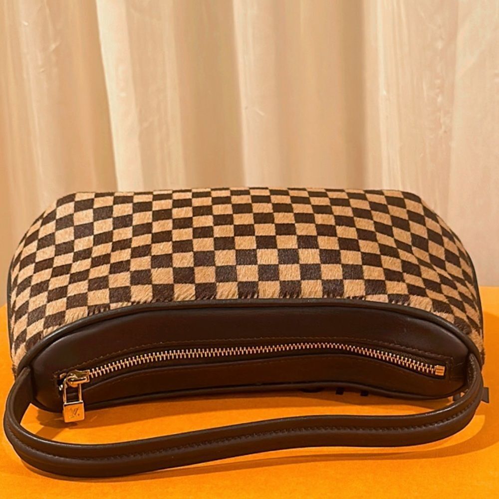 💯% Authentic Louis Vuitton Limited Edition Damier Sauvage Tigar Bag✨ - Picture 4 of 14